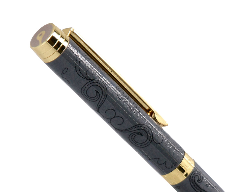 BOLIGRAFO BELIUS WILD WEST ALUMINIO COLOR NEGRO DORADO TINTA COLOR AZUL CAJA DE DISEO