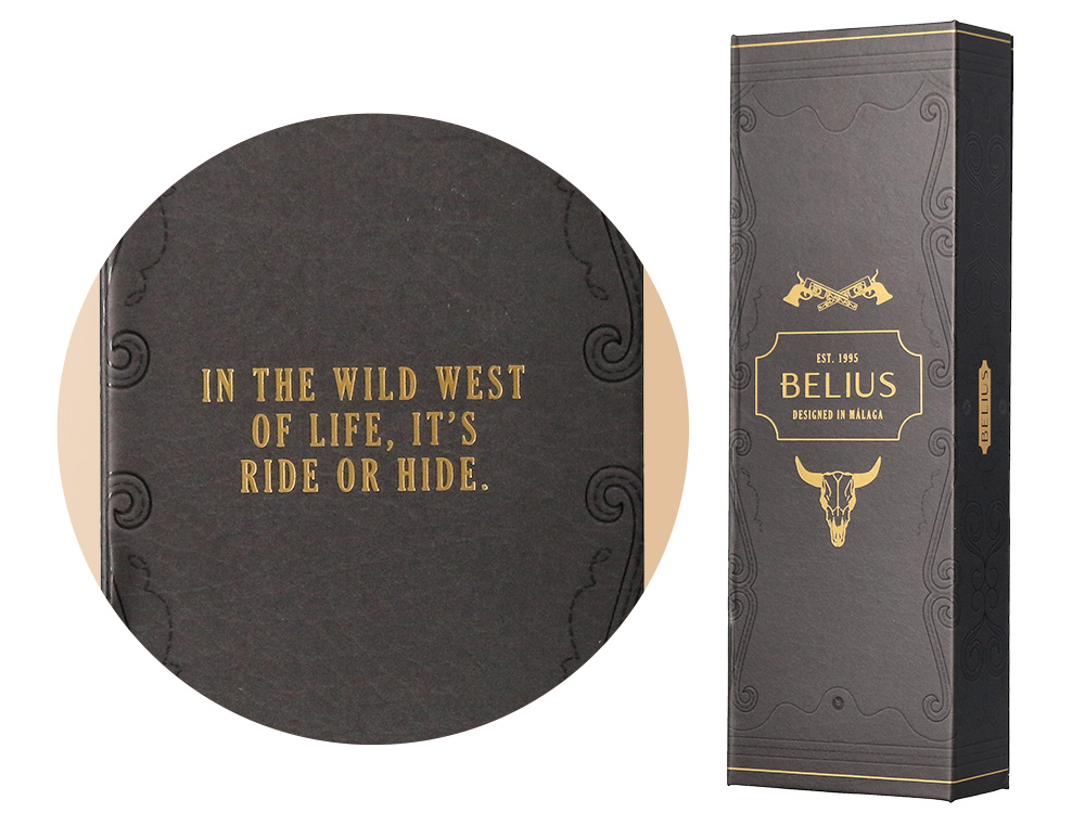 BOLIGRAFO BELIUS WILD WEST ALUMINIO COLOR NEGRO DORADO TINTA COLOR AZUL CAJA DE DISEO