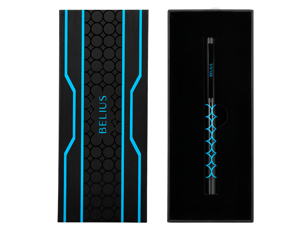BOLIGRAFO BELIUS LEGACY ALUMINIO DISEO CIRCULOS AZUL CUERPO NEGRO TINTA COLOR AZUL CAJA DE DISEO