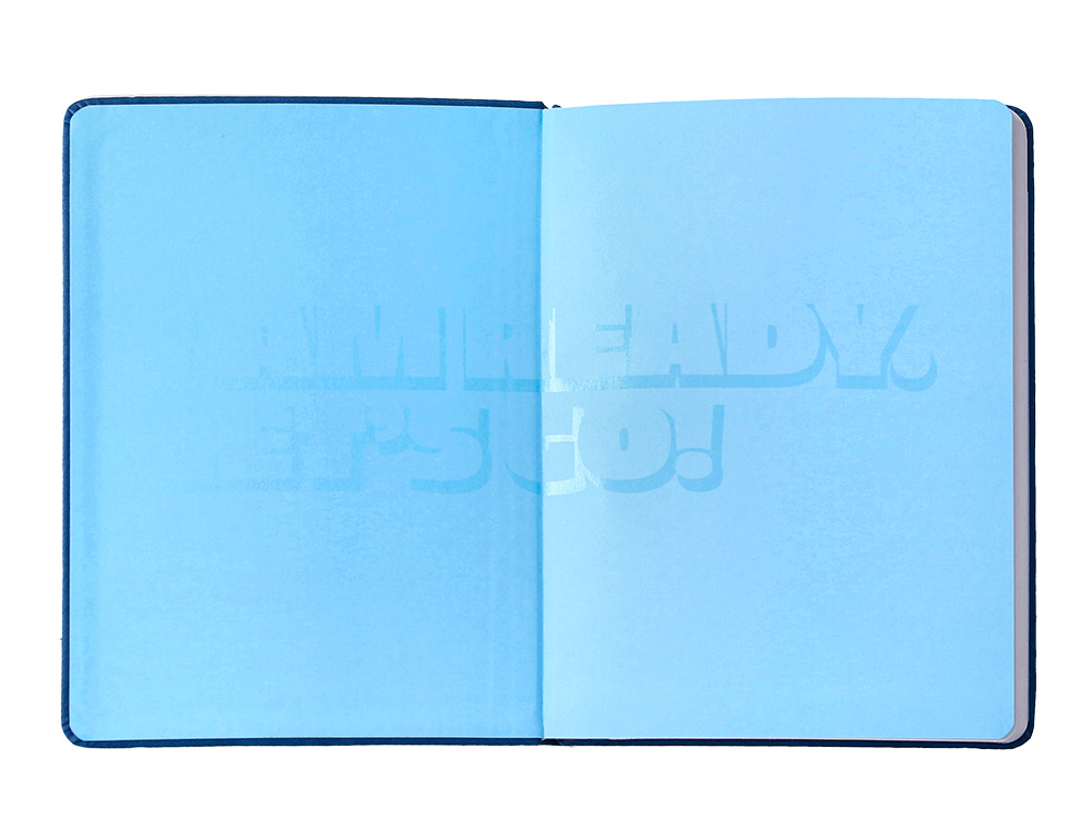 AGENDA ESCOLAR ANTARTIK 25-26 ENCUADERNADA GO! SIMIL PIEL AZUL OSCURO SEMANA VISTA A5 BILINGE PAPEL FSC 80 GR