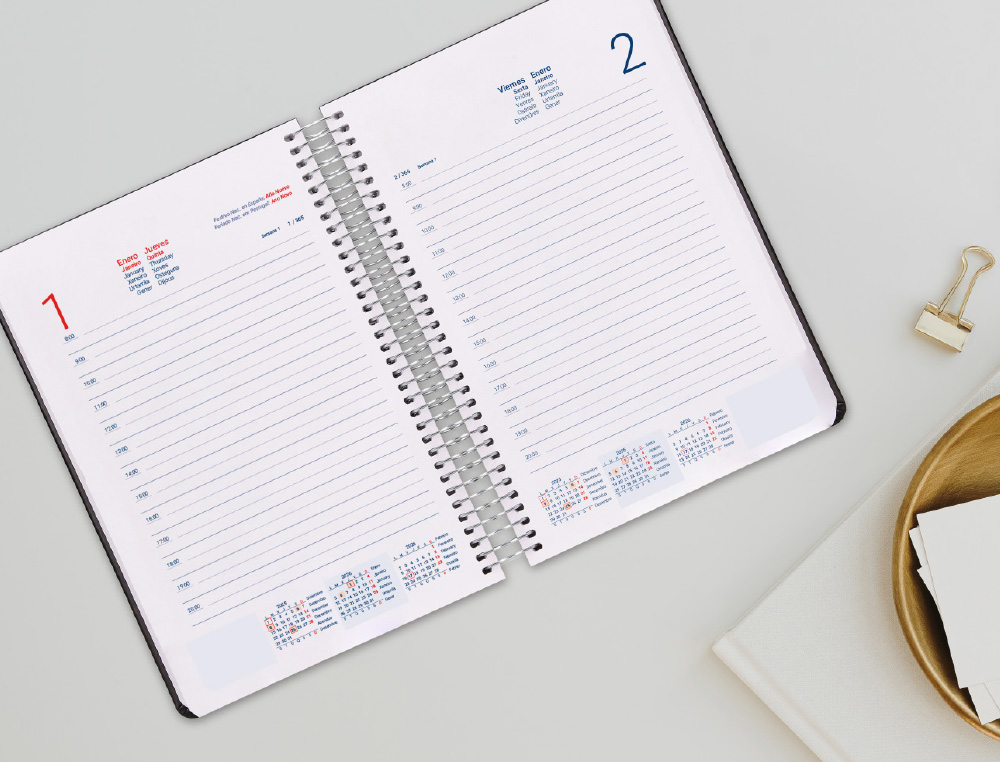 AGENDA ESPIRAL LIDERPAPEL SYROS 150X210 MM 2026 DIA PAGINA TURQUESA PAPEL 60 GR FSC