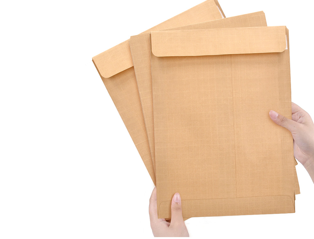 SOBRE LIDERPAPEL BOLSA N.4 KRAFT SALARIOS 132X187 MM TIRA DE SILICONA CAJA DE 500 UNIDADES
