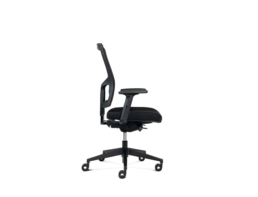 SILLA DE OFICINA ROCADA BRAZOS REGULABLES ASIENTO TELA IGNIFUGA Y RESPALDO MALLA COLOR NEGRO