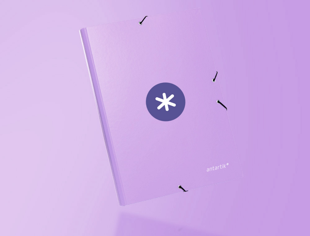 CARPETA ANTARTIK GOMAS TRES SOLAPAS CARTON FORRADO A4 COLOR LAVANDA